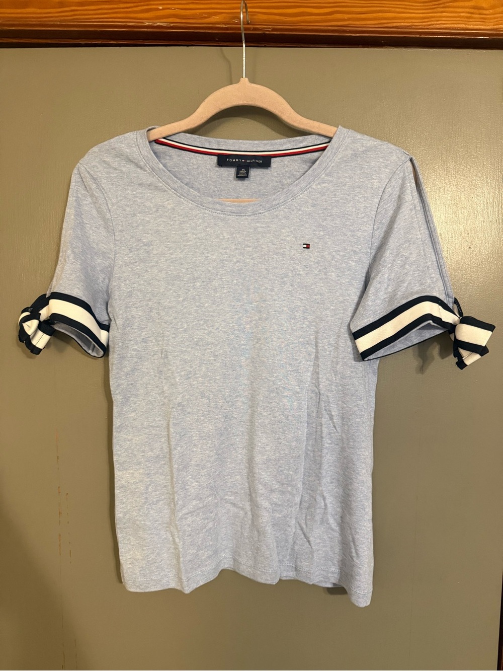 Tommy Hilfiger Heather Light Blue Tee with Signature Flag